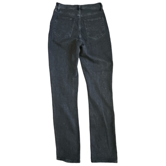 Abercrombie & Fitch “The ‘90’s Slim Straight Ultra High Rise” Asymmetrical 27/4L - Picture 3 of 9